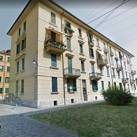 Ca' Santa Marta Apartment Venesia Bagian luar foto