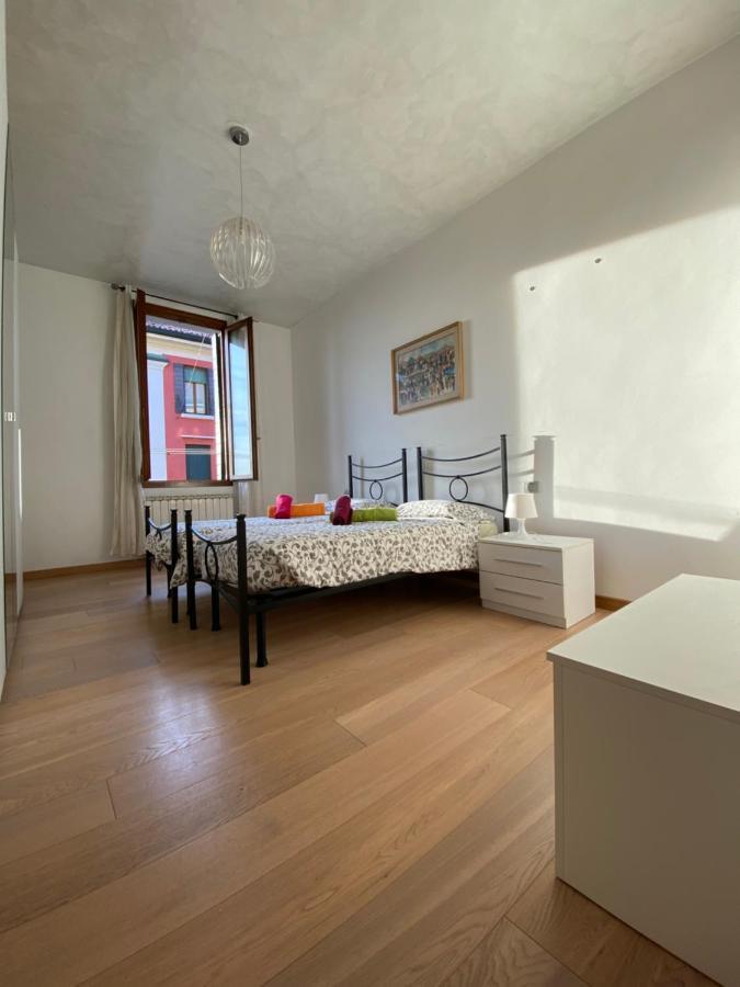 Ca' Santa Marta Apartment Venesia Bagian luar foto