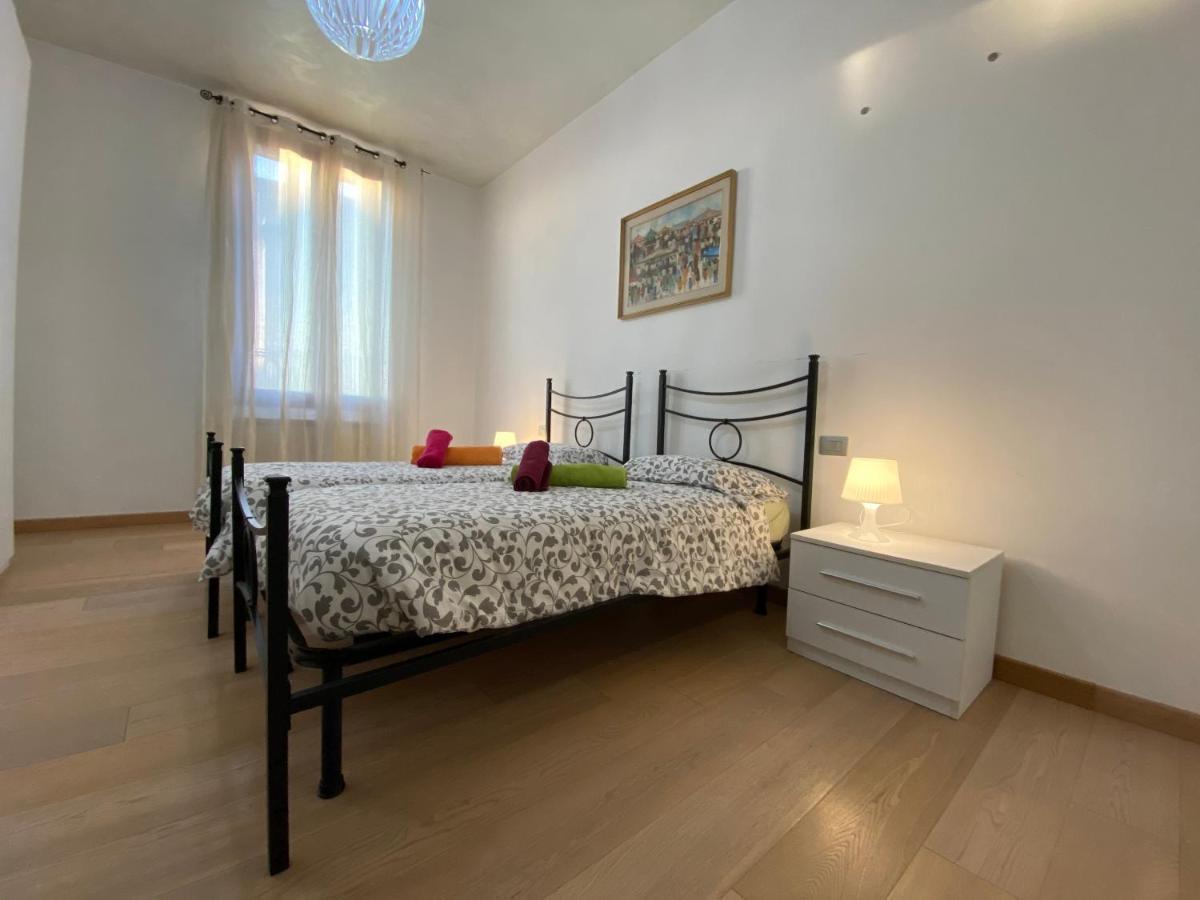 Ca' Santa Marta Apartment Venesia Bagian luar foto