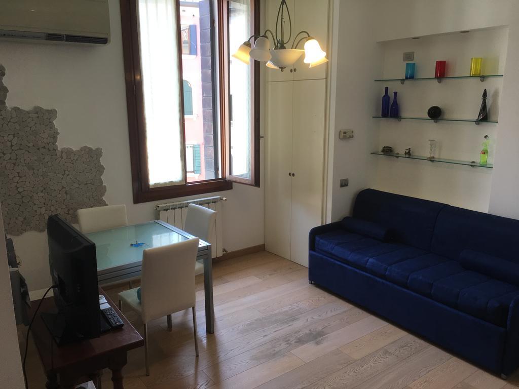 Ca' Santa Marta Apartment Venesia Bagian luar foto